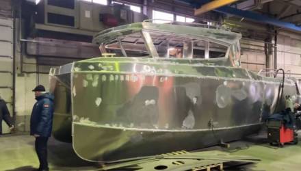 Первый белорусский катамаран готовят к испытаниям на реках Брестской области