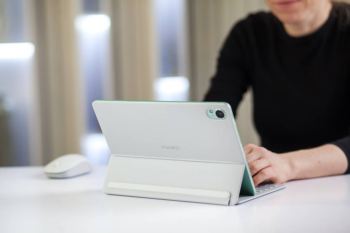 Версии с матовым экраном PaperMatte созданы с использованием технологии нанотравления