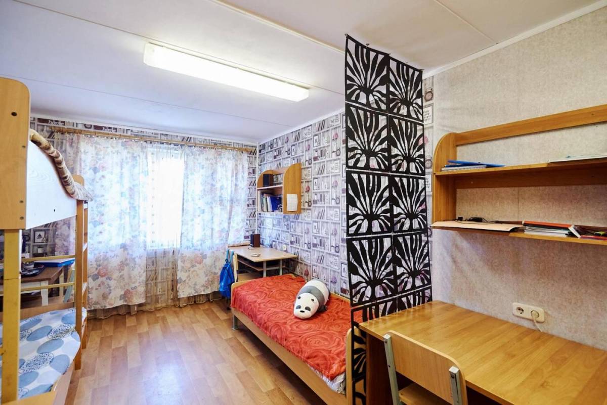 Можно ли к себе в общежитие подселить родственника?