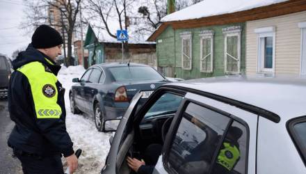 Едут несмотря на запрет: ГАИ Гомеля вышла в рейд в Монастырьке
