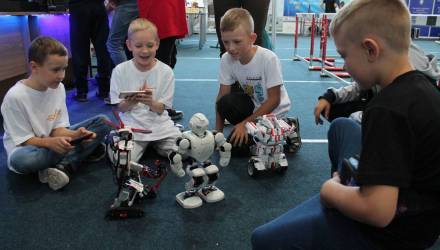 169 команд приедут в Гомель на турнир по робототехнике