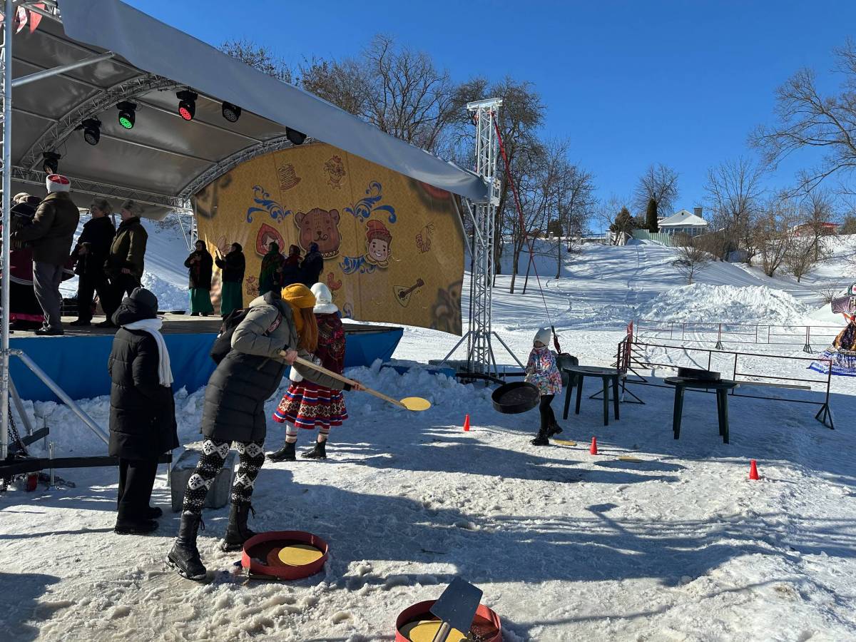 Для посетителей подготовили концертную программу с участием творческих коллективов Гомеля