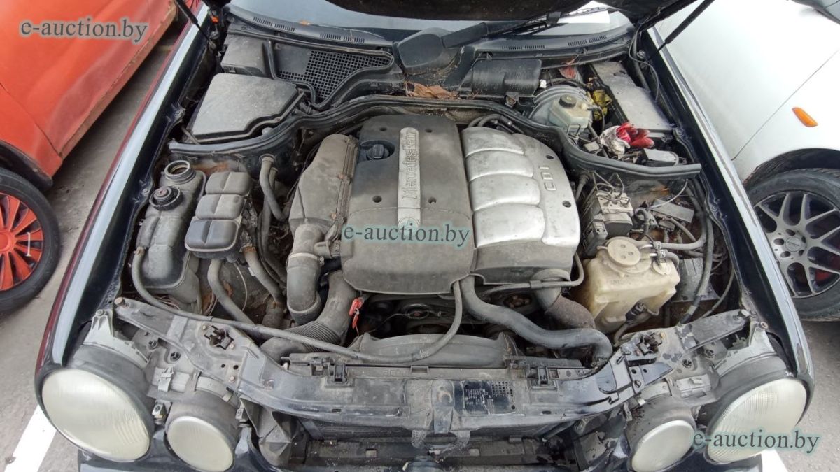 Mercedes-Benz E220 CDI (2001 год)