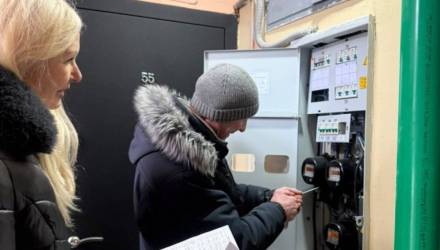 18 адресов за день: рейд по неплательщикам ЖКУ прошёл в Гомеле