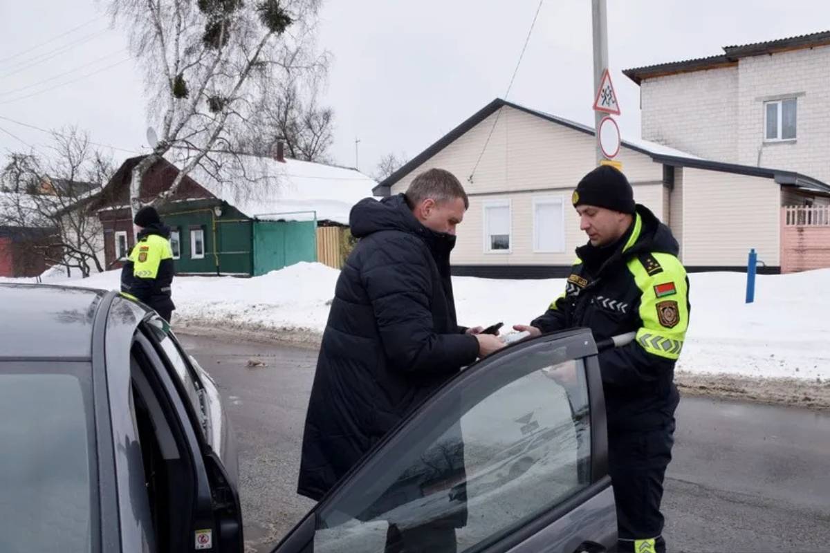 Затруднение движения в районе Монастырька стало причиной внеплановой проверки сотрудников ГАИ.