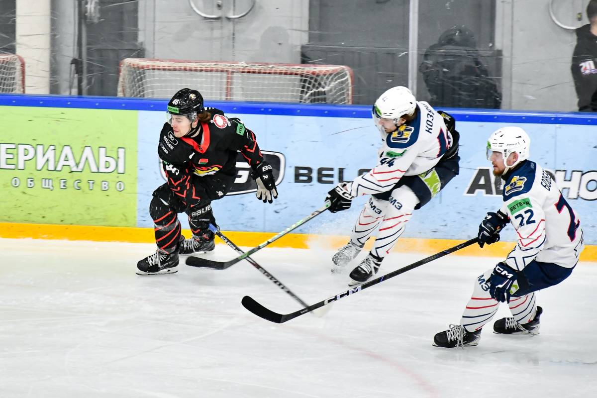 поговорили с воспитанником гомельской школы хоккея и лучшим бомбардиром клуба Олегом Качеловским