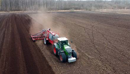 Погода тормозит посевную в Гомельской области