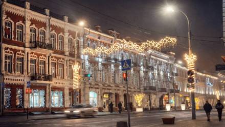 Короны с лилиями на Советской уходят на реставрацию