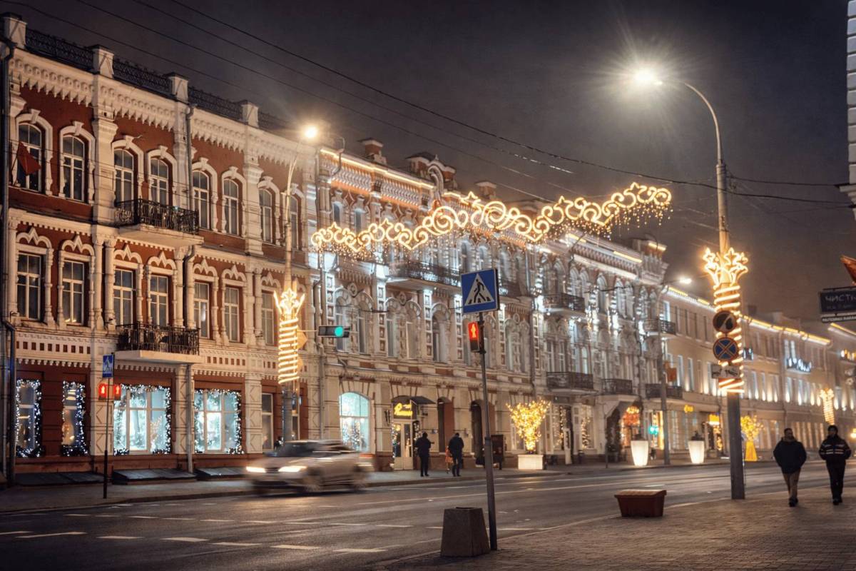 Короны с лилиями на Советской уходят на реставрацию