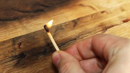 В Гомеле детская шалость с огнём едва не уничтожила квартиру