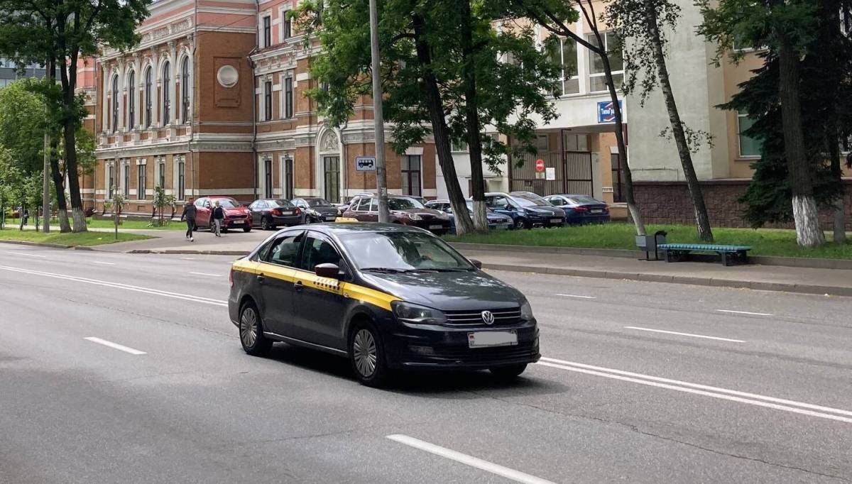 Отобрали права и руководитель таксопарка в Гомеле выплатил долг