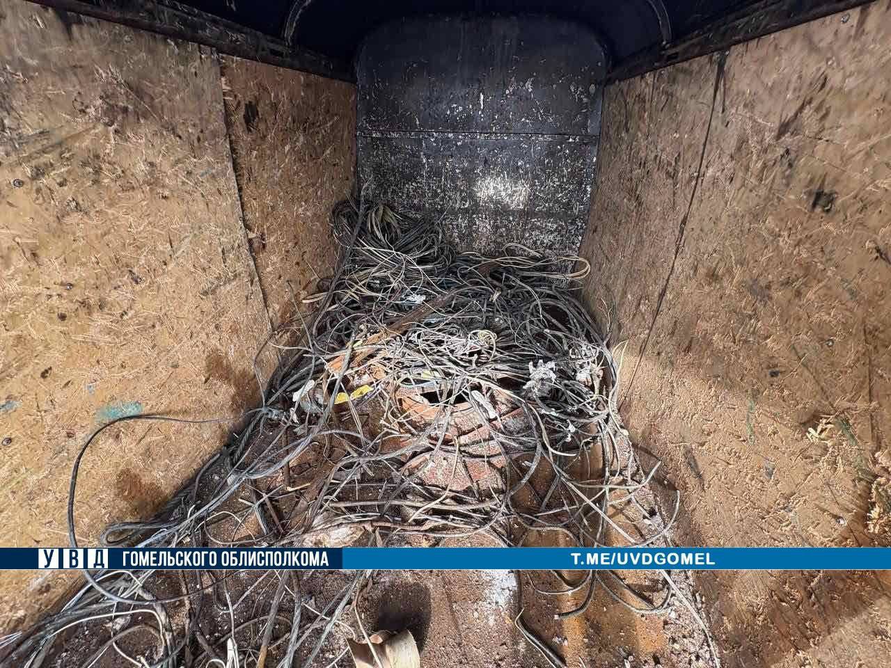 Под Гомелем остановили микроавтобус с 2 тоннами металлолома