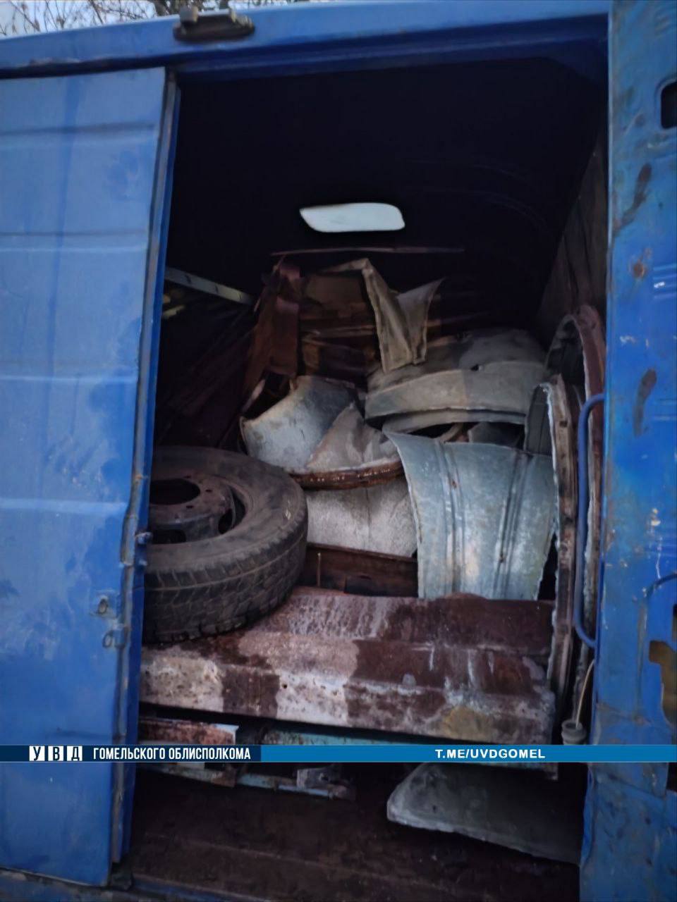 Обнаруженный лом был изъят и передан на ответственное хранение на ОАО «Белцветмет».