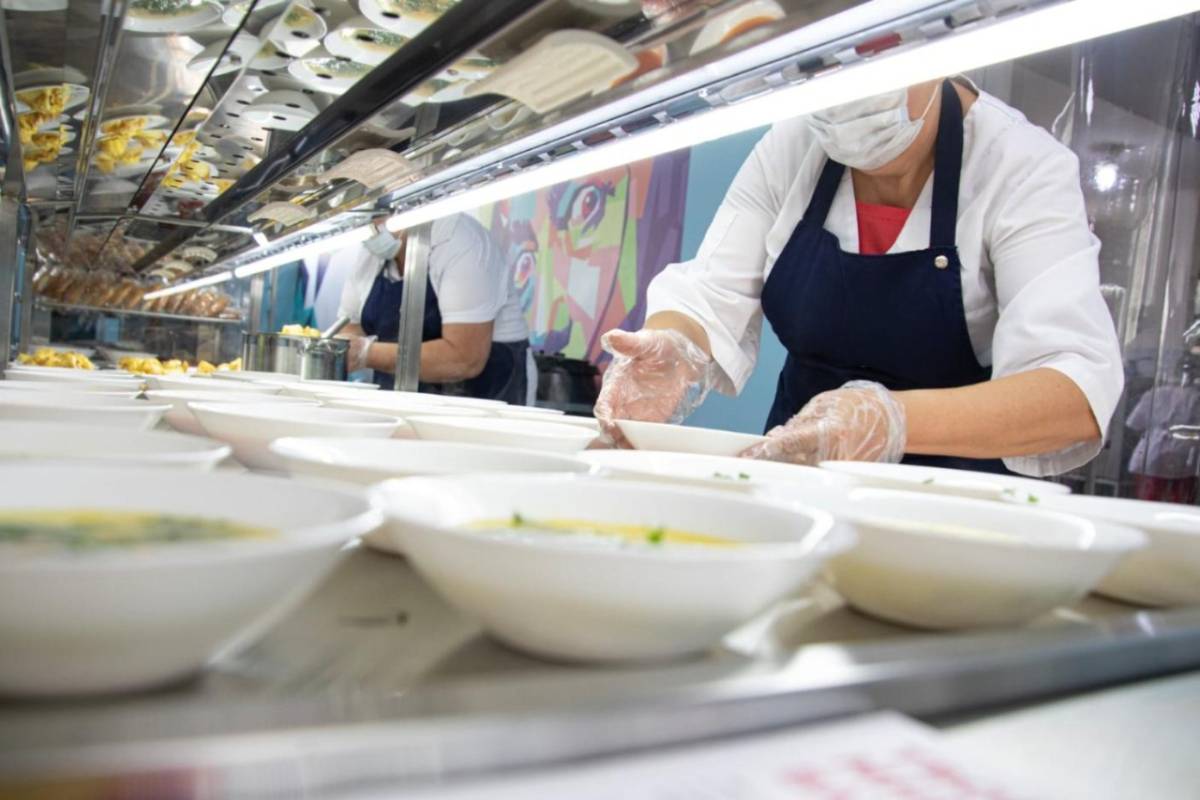 У повара на Гомельщине незаконно удержали часть зарплаты: может ли наниматель так делать?