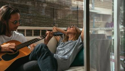 Можно ли шуметь на балконе многоэтажного дома