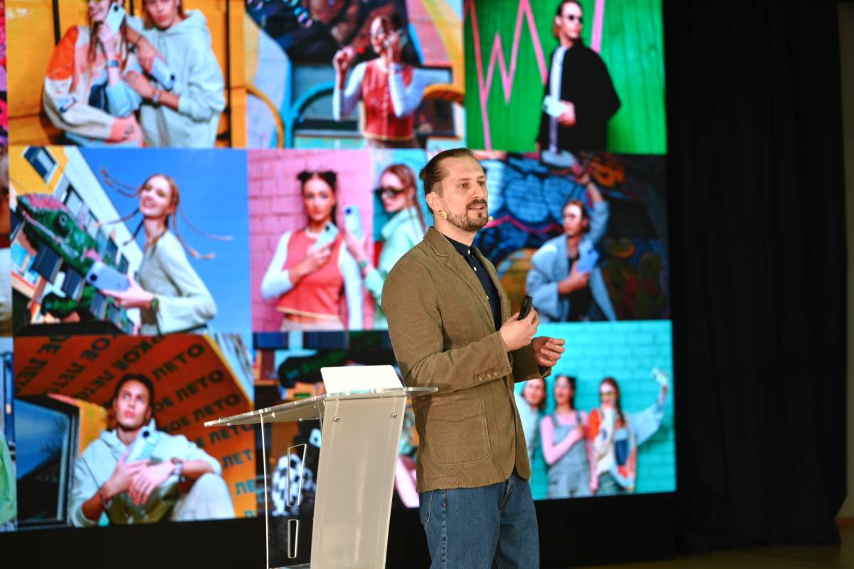 В Минске прошел молодежный форум о мобильной фотографии. Учащиеся прокачали свои навыки в искусстве фотосъемки