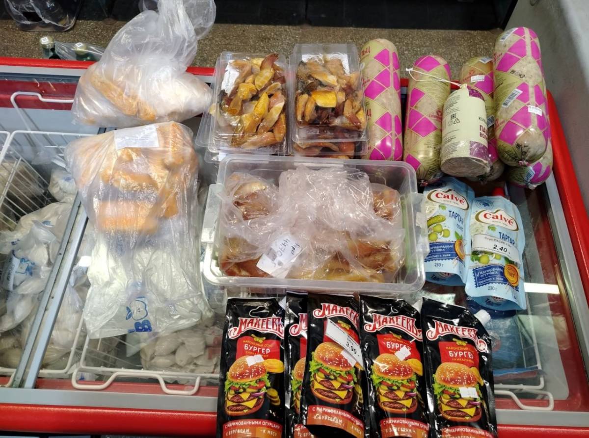 В Гомельской области нашли просрочку и гниль в магазинах