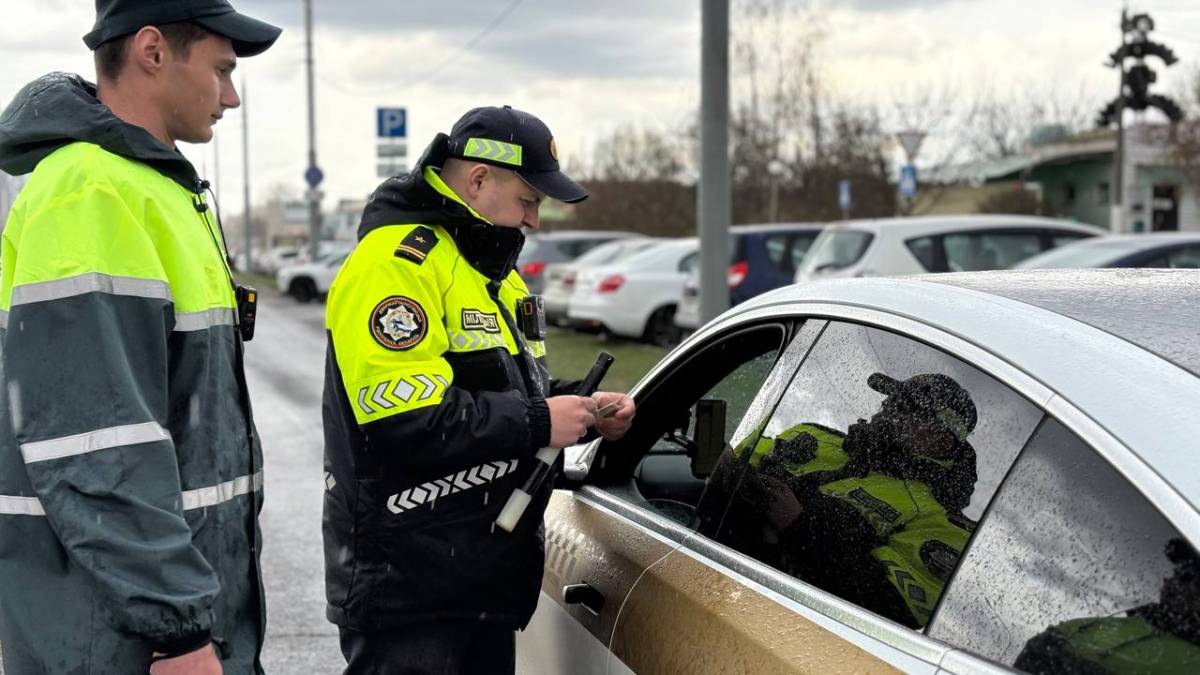 Рейд ГАИ в Гомеле: проверка водителей такси