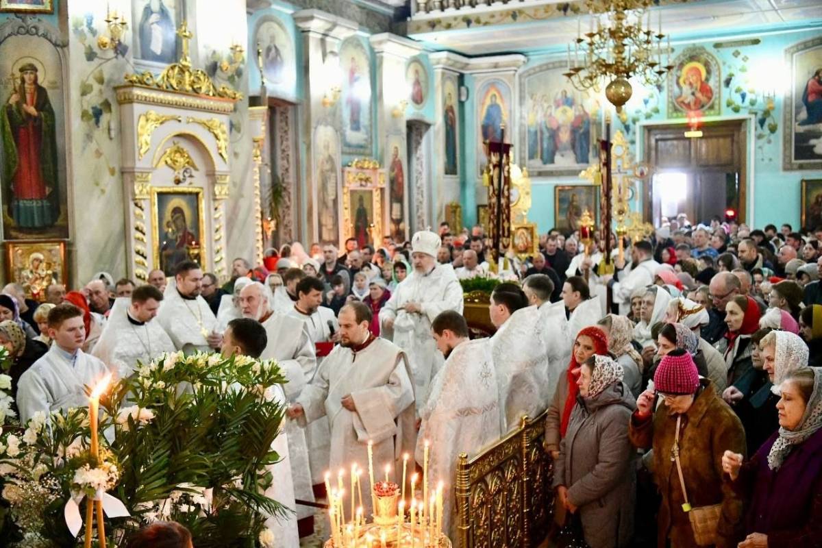 В Гомеле православные встретили Светлое Христово Воскресение