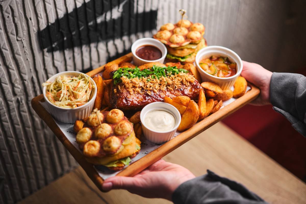 Кафе GARAGE Адрес заведения: пр-т Речицкий, 5В; ул. Косарева, 18