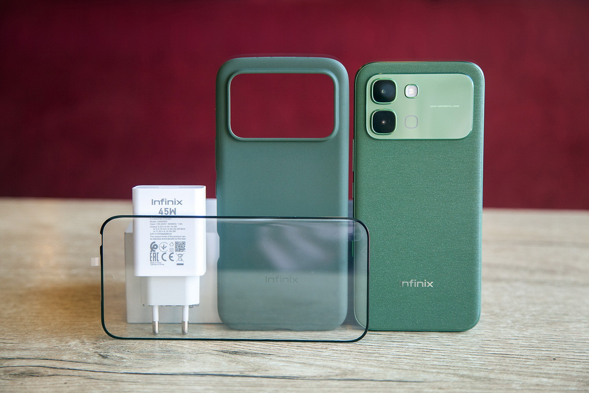 Infinix NOTE Edge получил на удивление щедрую комплектацию.
