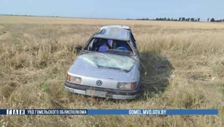 В Буда-Кошелевском районе двух девушек при ДТП выбросило из салона автомобиля