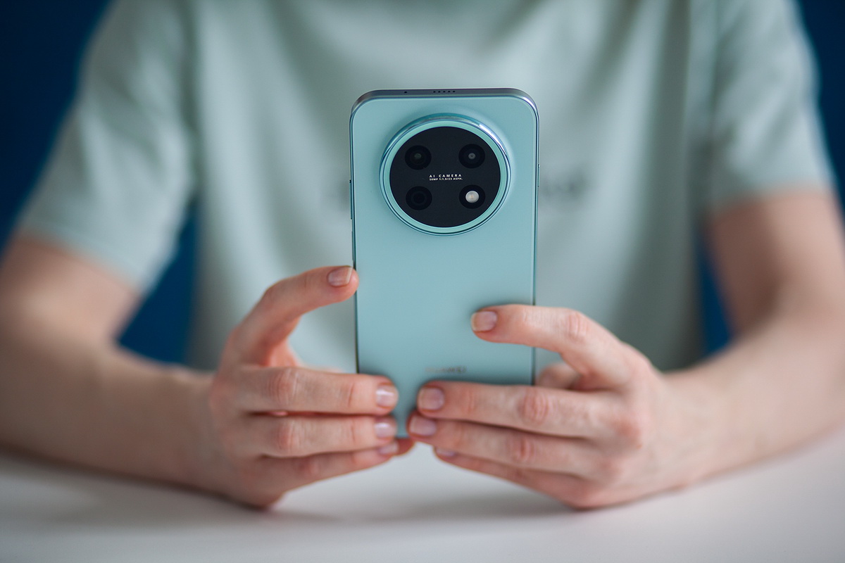 Но главная фишка Huawei nova 15 Max – это, пожалуй, аккумулятор с рекордной для Huawei емкостью 8500 мАч.
