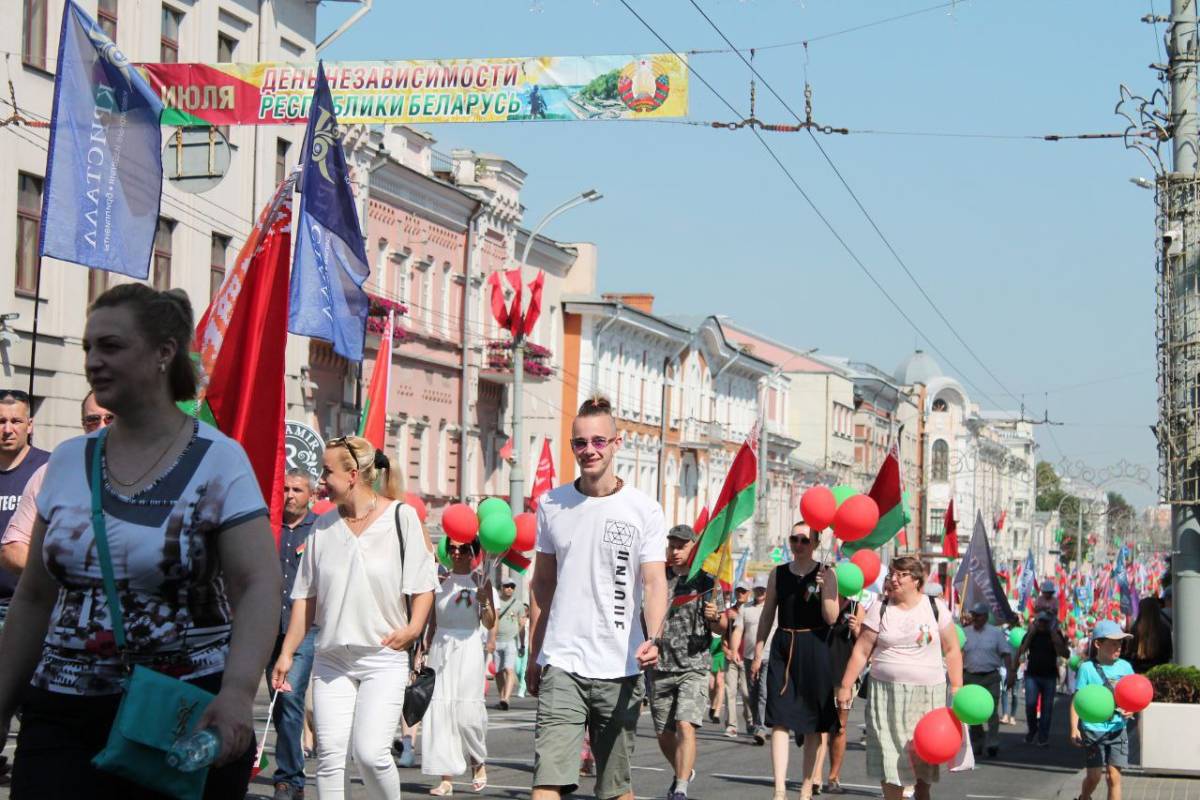 Шествие и митинг Праздник начнётся в 10:00.