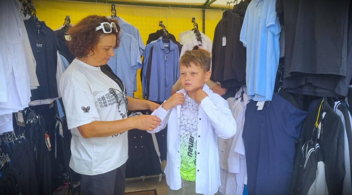 Рынок, секонд-хенд и маркетплейс: где выгоднее собрать ребенка в школу?