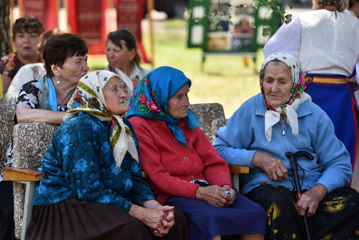 Из глубинки с любовью: фоторепортаж с фестиваля ткачества в Неглюбке
