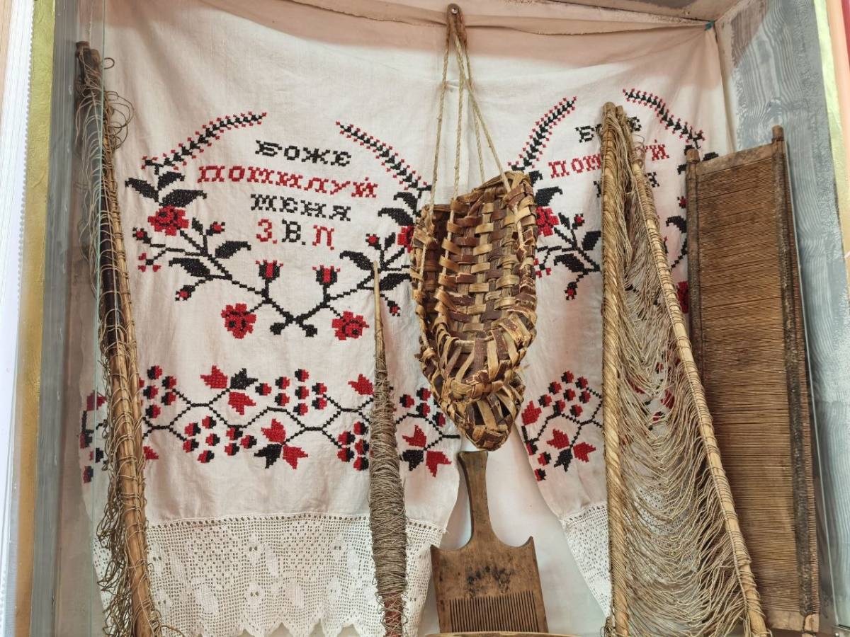 Семьдесят квадратов души. Заглянули в обычный школьный музей под Гомелем и сильно удивились