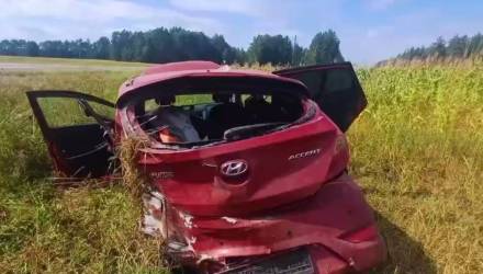 В Светлогорском районе Hyundai после обгона оказался в кювете с двумя пострадавшими