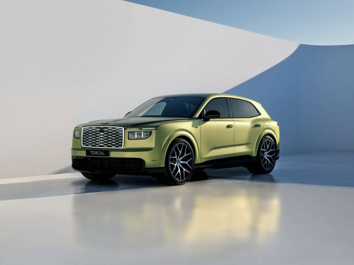 Bentley представила свой первый электромобиль