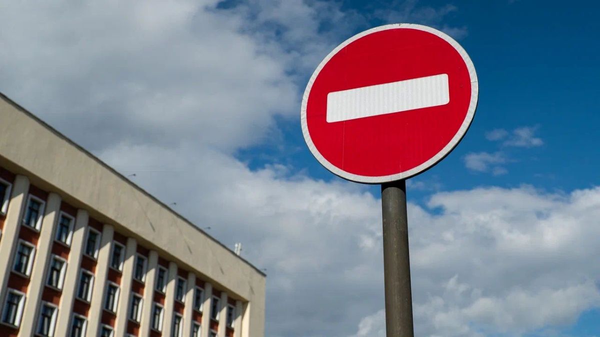 В центре Гомеля снова ограничат движение и остановку транспорта