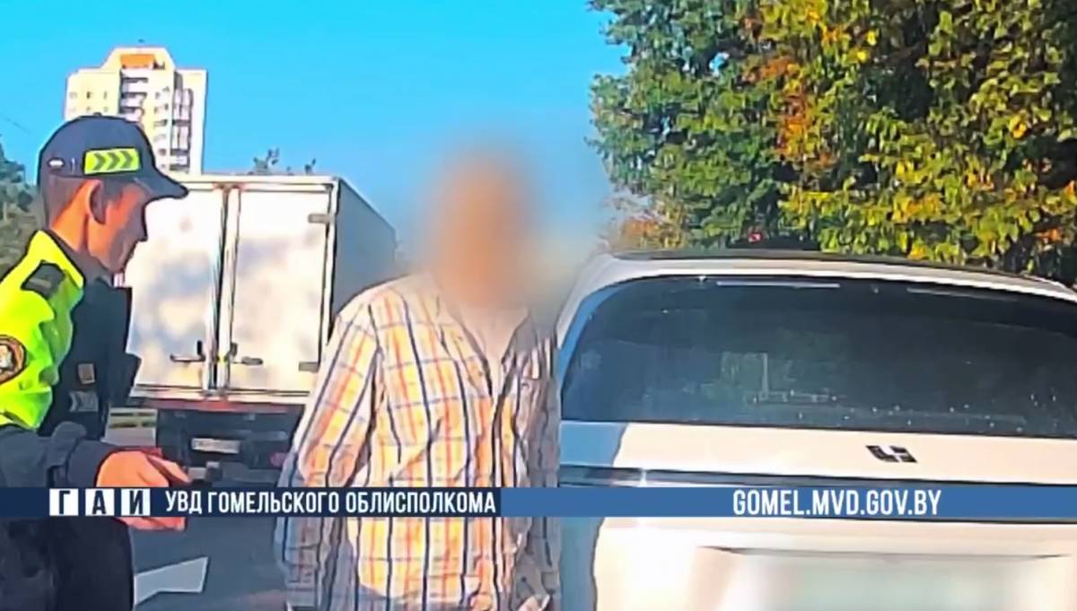 В Гомеле после звонка очевидца на 102 задержали пьяного водителя электрокара