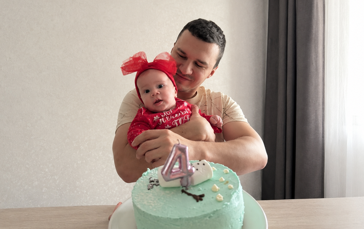Счет на дни и килограммы. Годовалой Эмилии собирают 1,8 млн долларов на спасительный укол от СМА