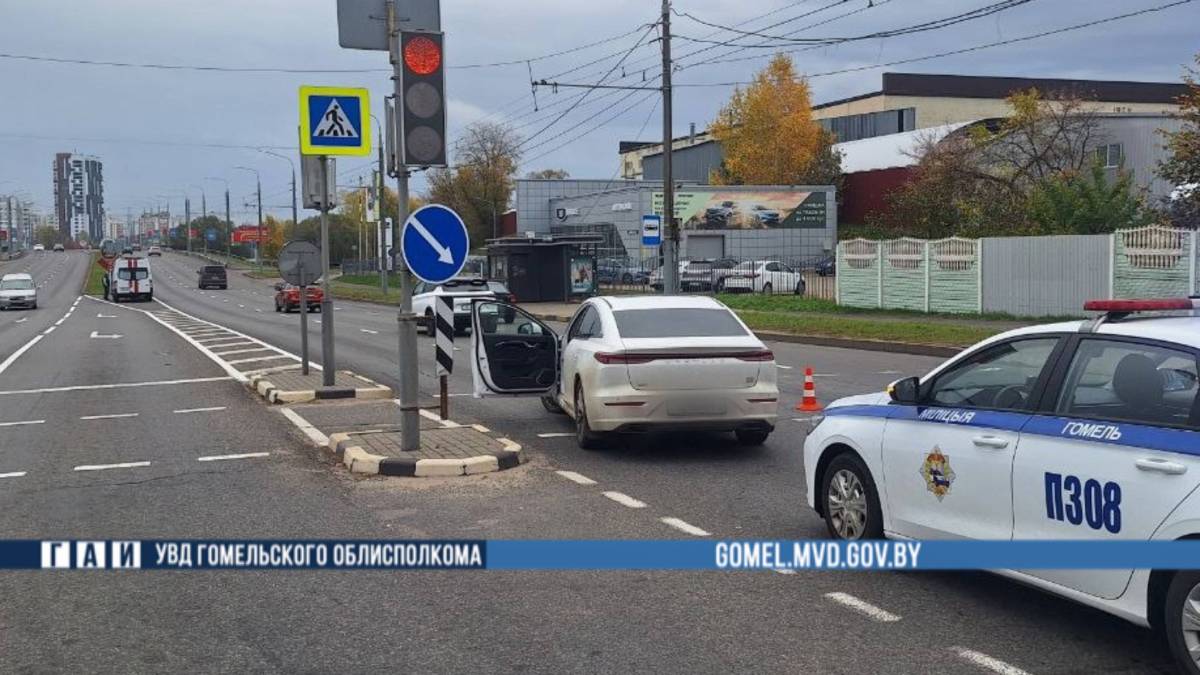 В Гомеле на пешеходном переходе сбили женщину