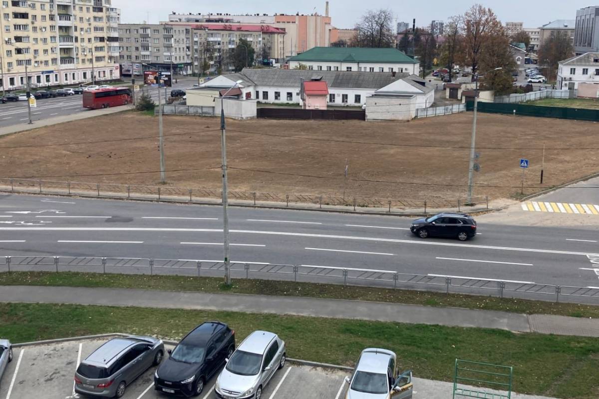 В Гомеле выставят на торги участок на месте снесенного долгостроя