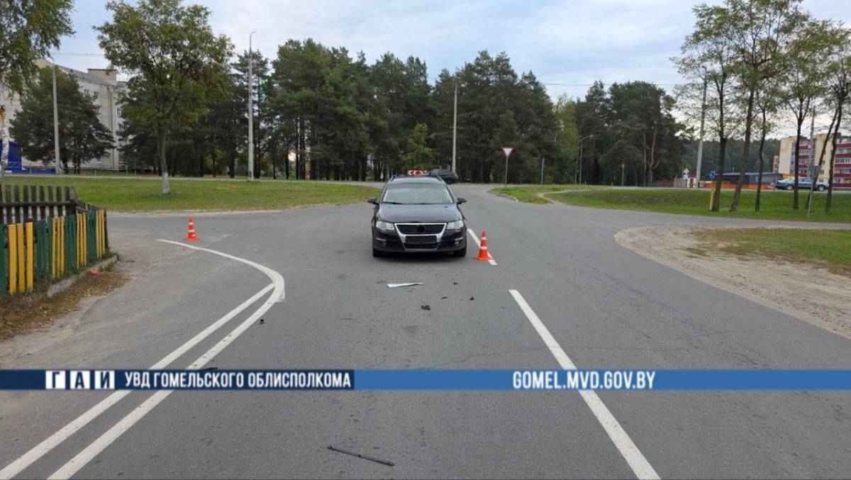 В Житковичах женщина на электровелосипеде не уступила дорогу автомобилю