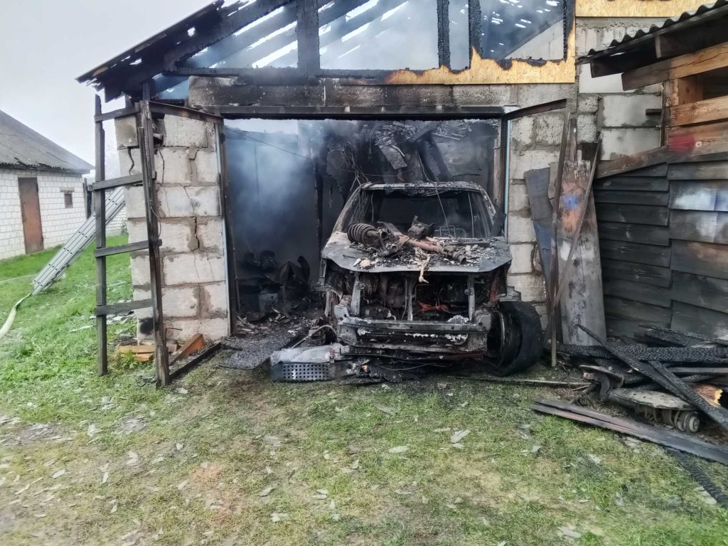 На Гомельщине во время сварочных работ сгорел автомобиль