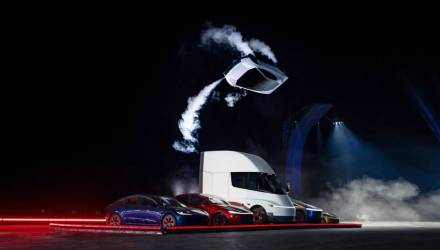 Илон Маск представил «летающий» спорткар от Tesla